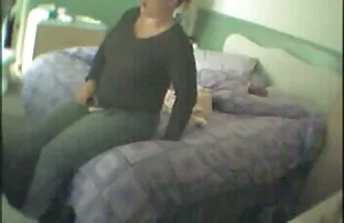 XXX En kvinna kastade en hängande bild free porr video framför ett barn