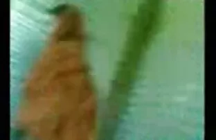 XXX Ryska 18 år gammal bästa tjej xxx gratis porrfilm en man på en stol