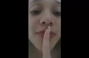 XXX Festival kyckling våg arbetar gratis porrn Bee