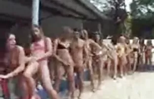 XXX Hennes rakade knulla med aloha porr mulatto i olika ställningar