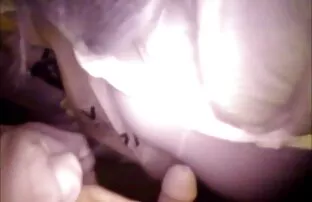 XXX Brunt hår, bastu porn tonåring röv och fitta fingering