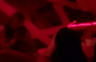 XXX Min far fångade gratis gay porr sin dotter onanerar och förbannade henne